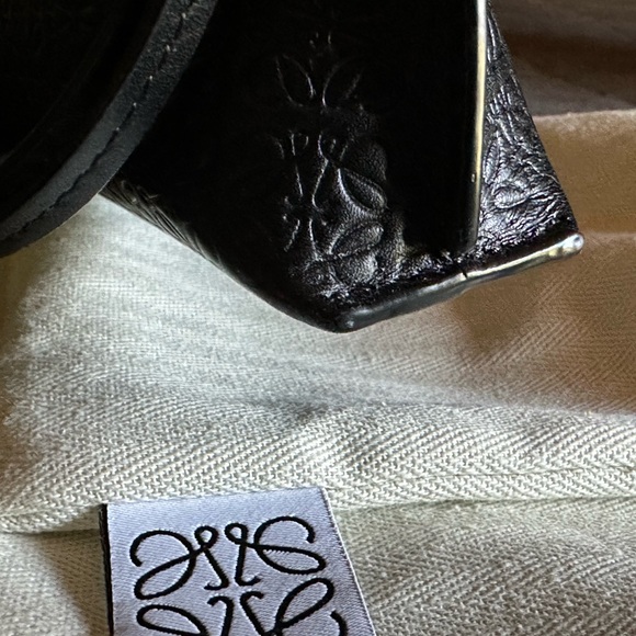 Loewe Mini Repeat T Pouch in embossed silk calfskin Black - Picture 10 of 12